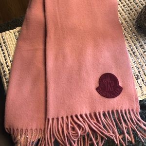 Moncler wool scarf pink